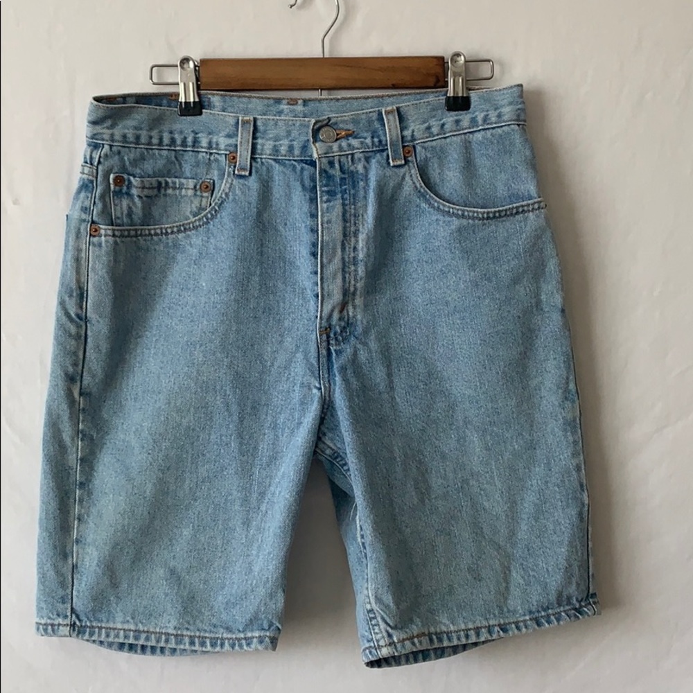 Men vintage Levi jean shorts size 33